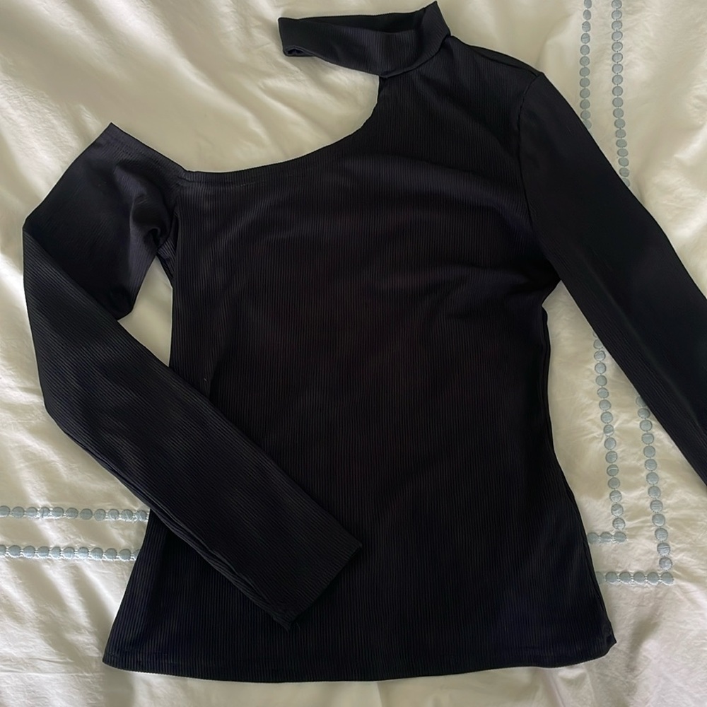 Ribbed black long sleeve
